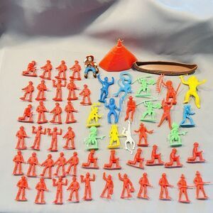 58 Plastic Soldiers Cowboys Indians Native American Canoe Tipi Firefighters Linc